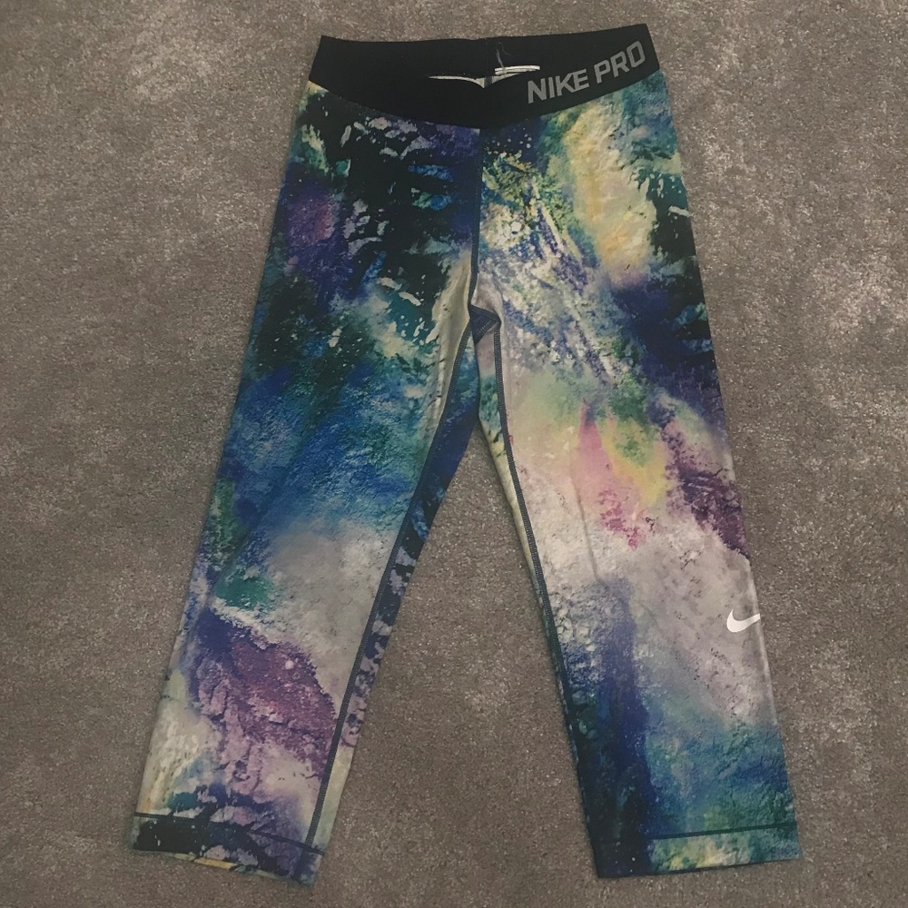 🍀 Nike Pro Watercolor Leggings